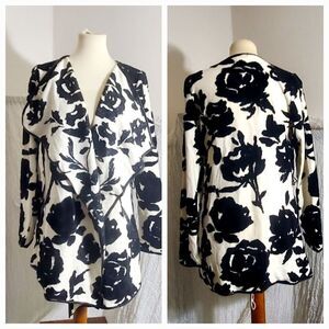 I.N.C. Black & White Floral Cardigan Size Medium